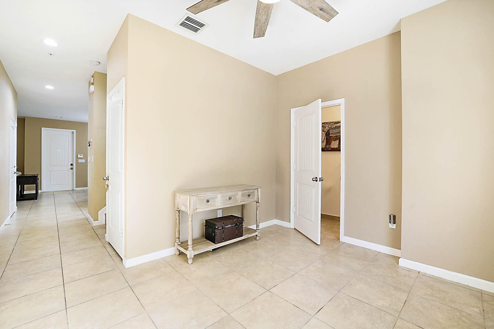 143 SW 7th St 143