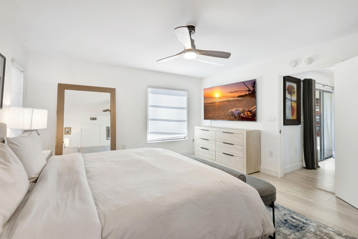 6093 Pointe Regal Cir N 401