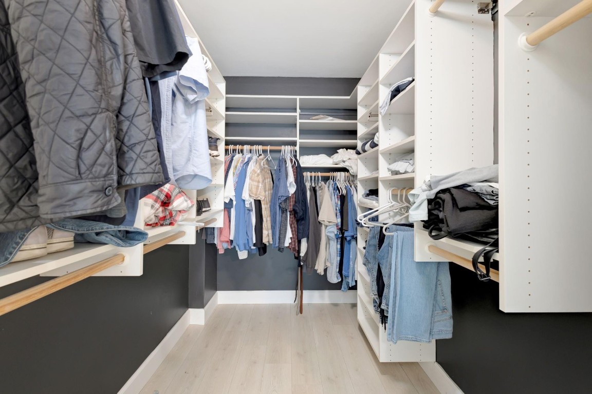 6093 Pointe Regal Cir N 401