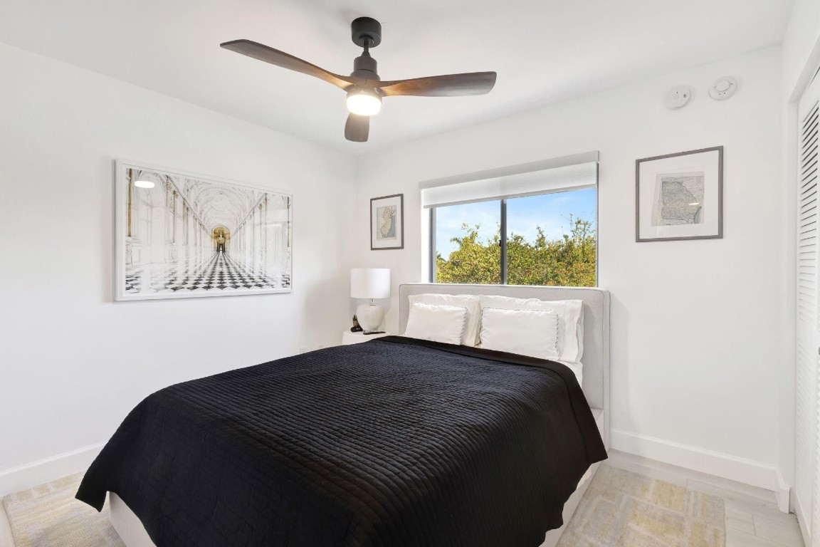 6093 Pointe Regal Cir N 401