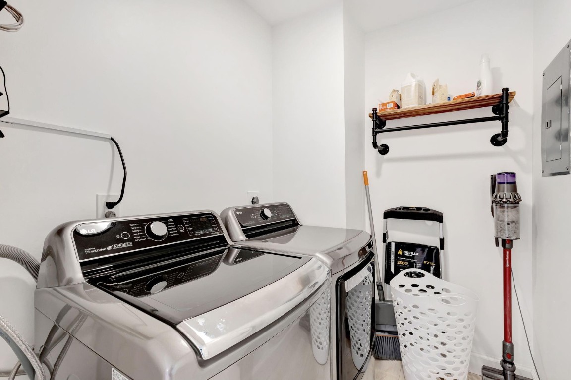 6093 Pointe Regal Cir N 401