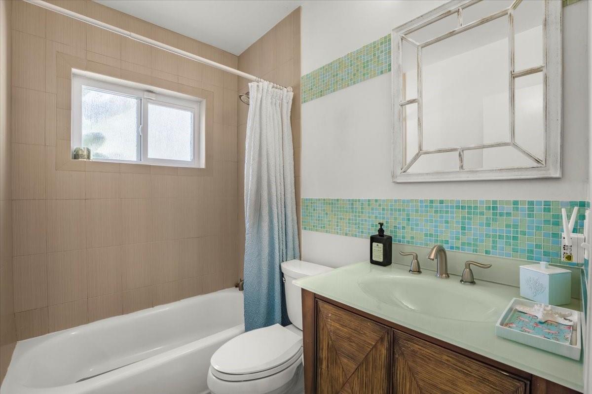 1532 NE 17th Ave