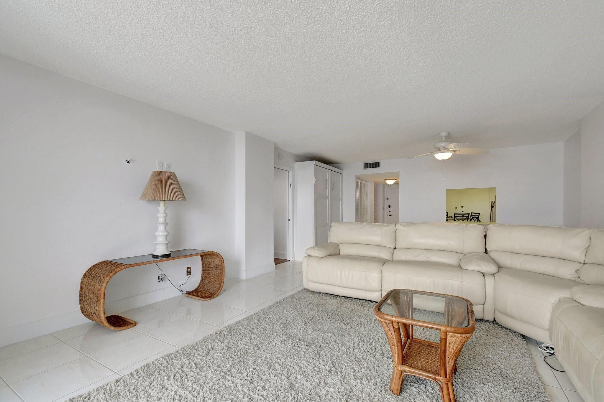 1865 S Ocean Dr 17I