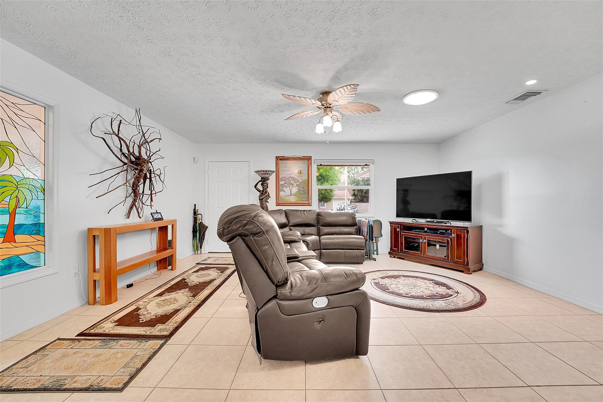 581 NW Colonial Street, Port St. Lucie
