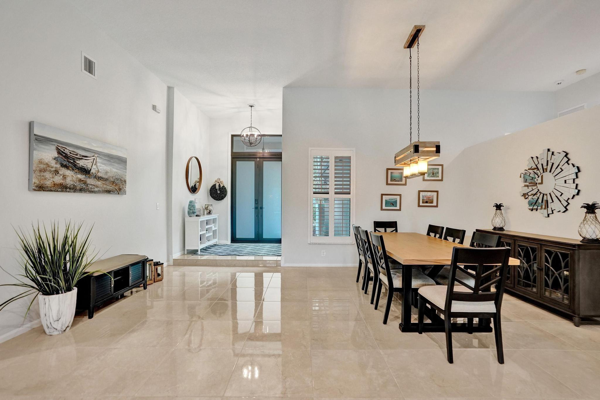 2143 Oakland Hills Way