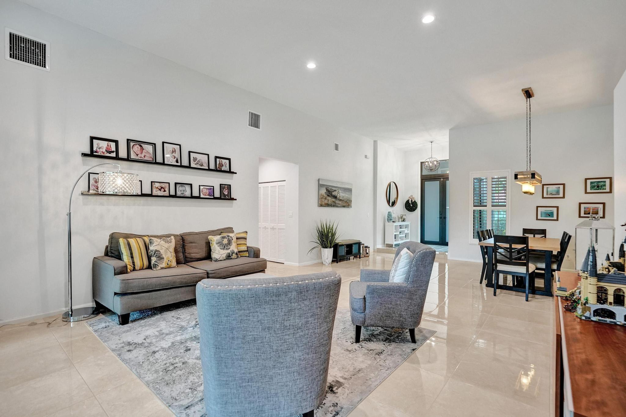 2143 Oakland Hills Way