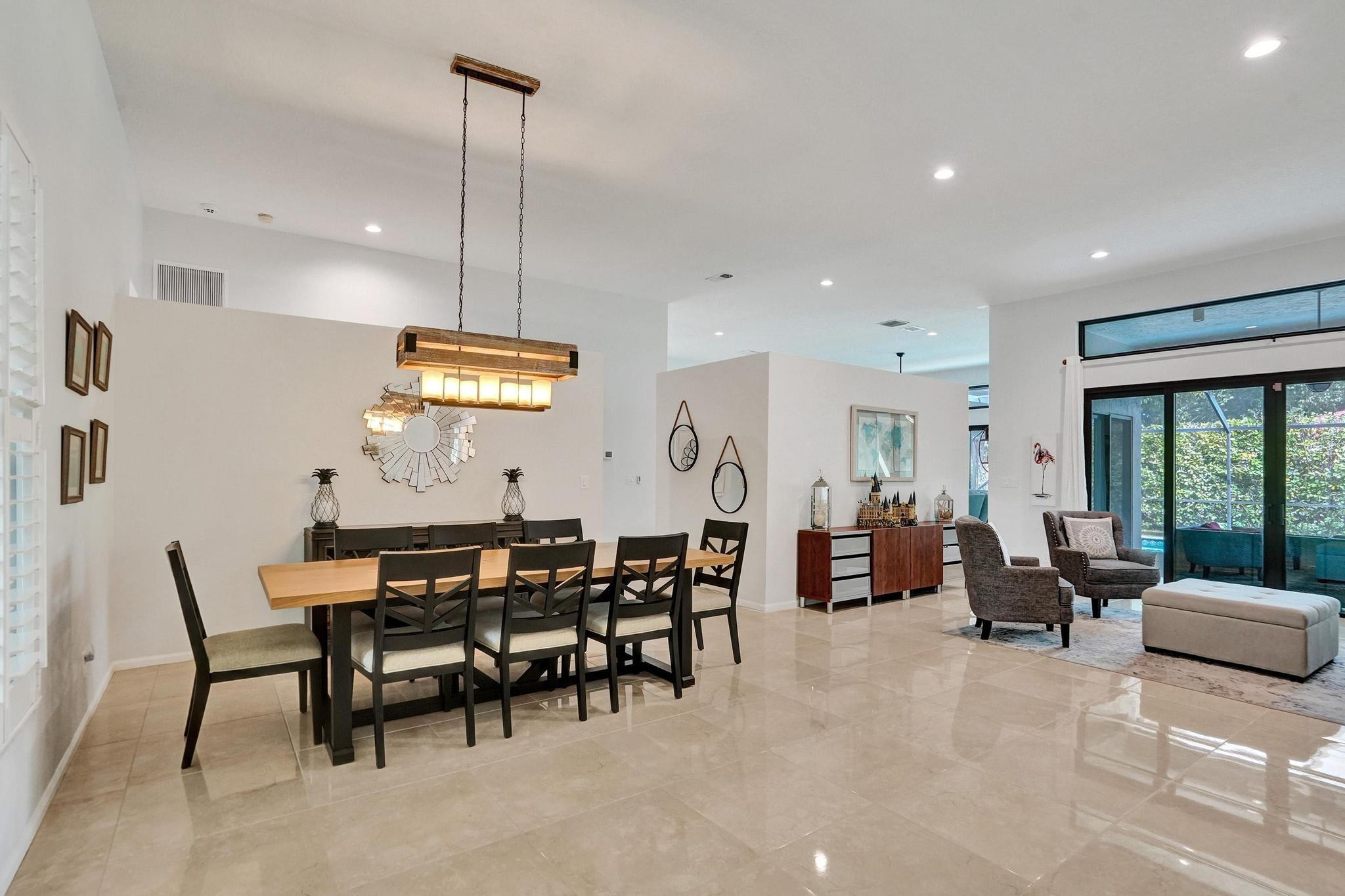 2143 Oakland Hills Way
