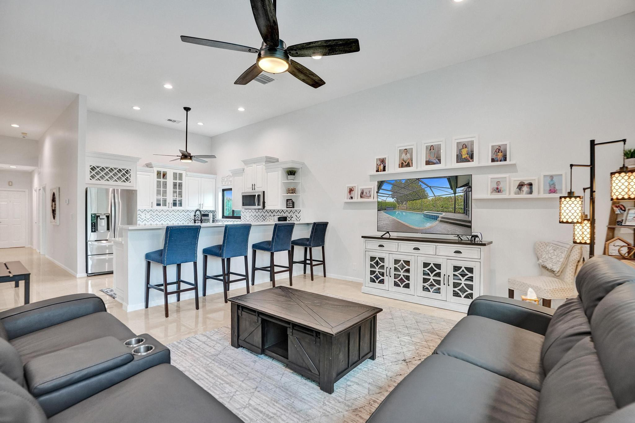 2143 Oakland Hills Way