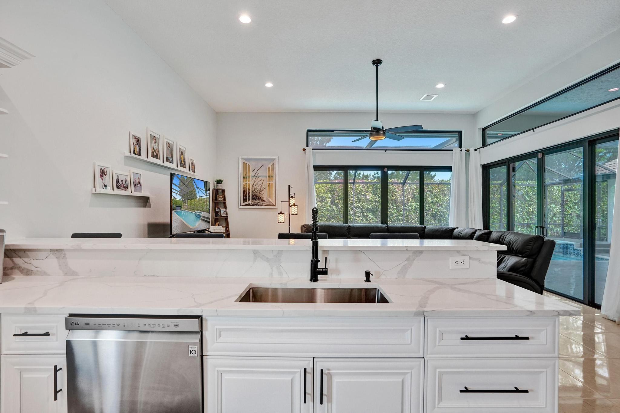 2143 Oakland Hills Way