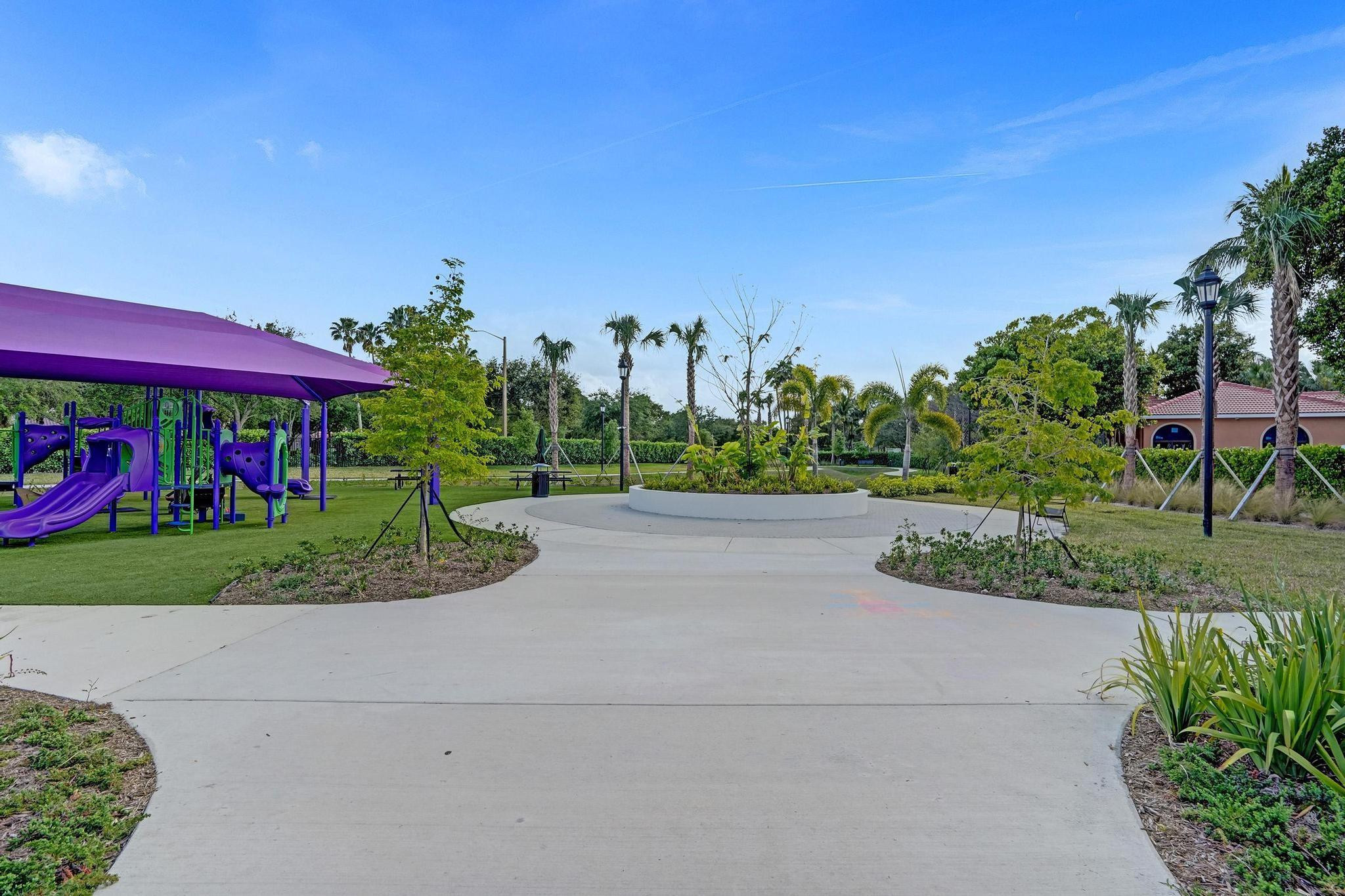 2143 Oakland Hills Way