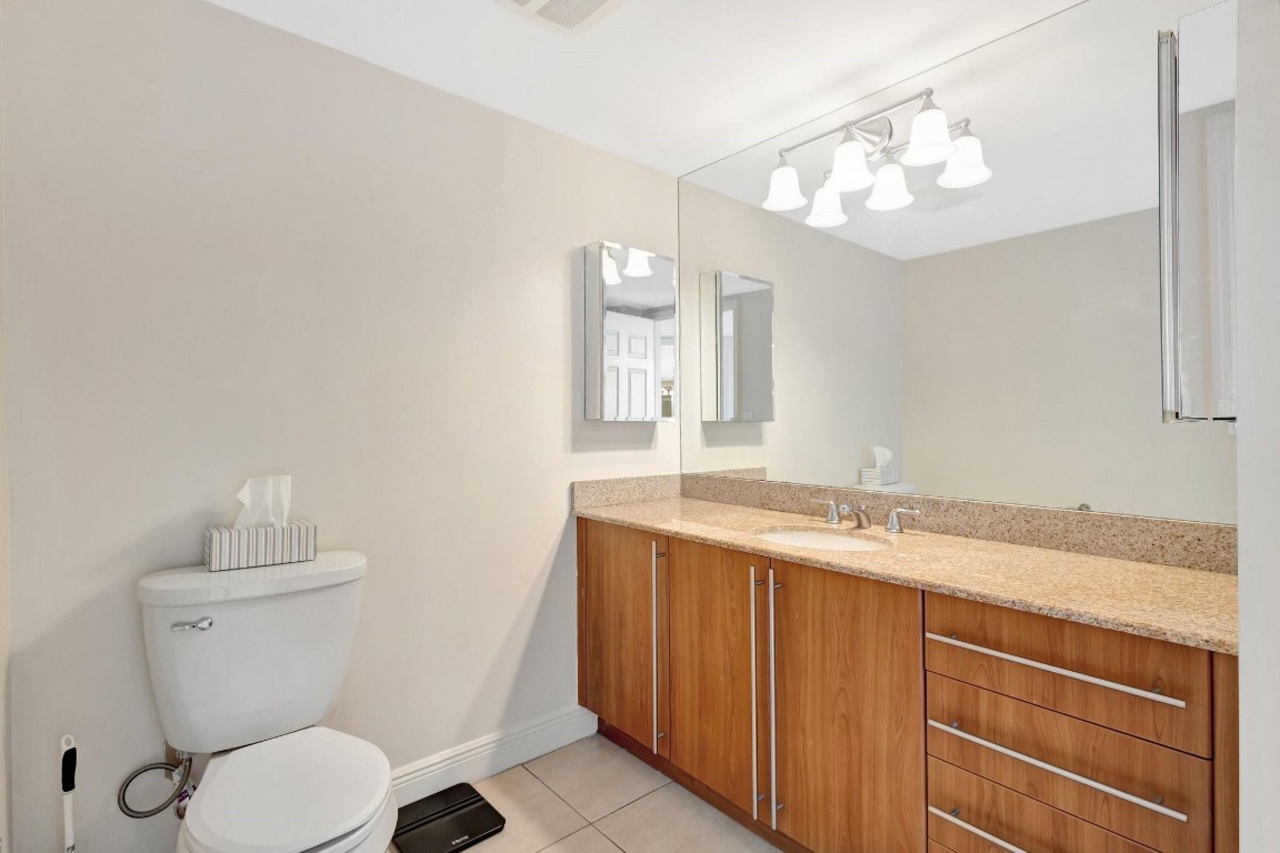 610 Clematis St 412