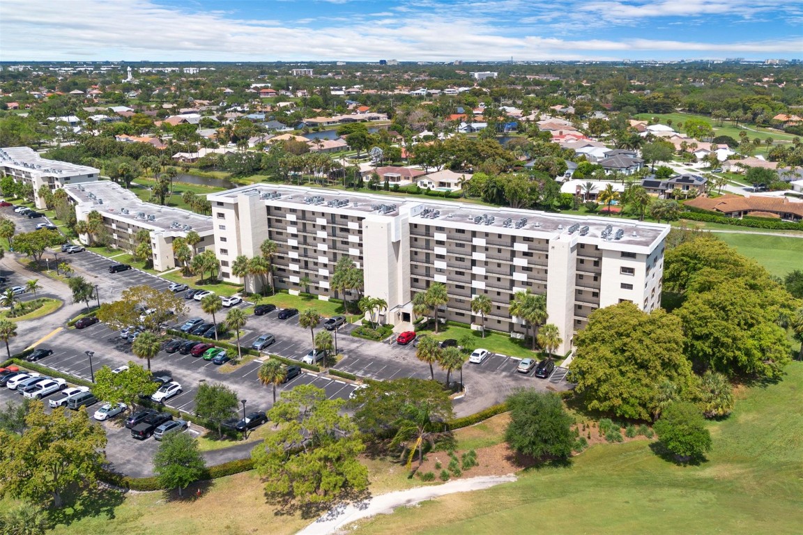 2430 Deer Creek Country Club Boulevard 410, Deerfield Beach Unit: 410