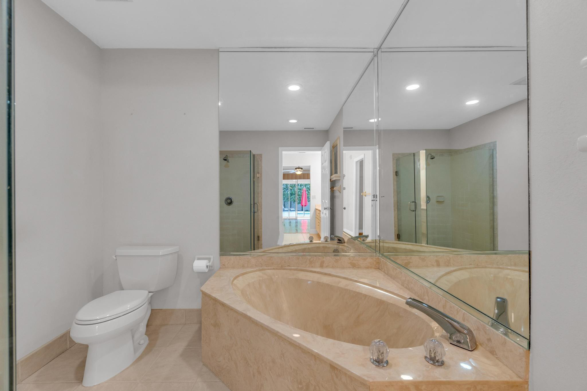 221 Pelican Way
