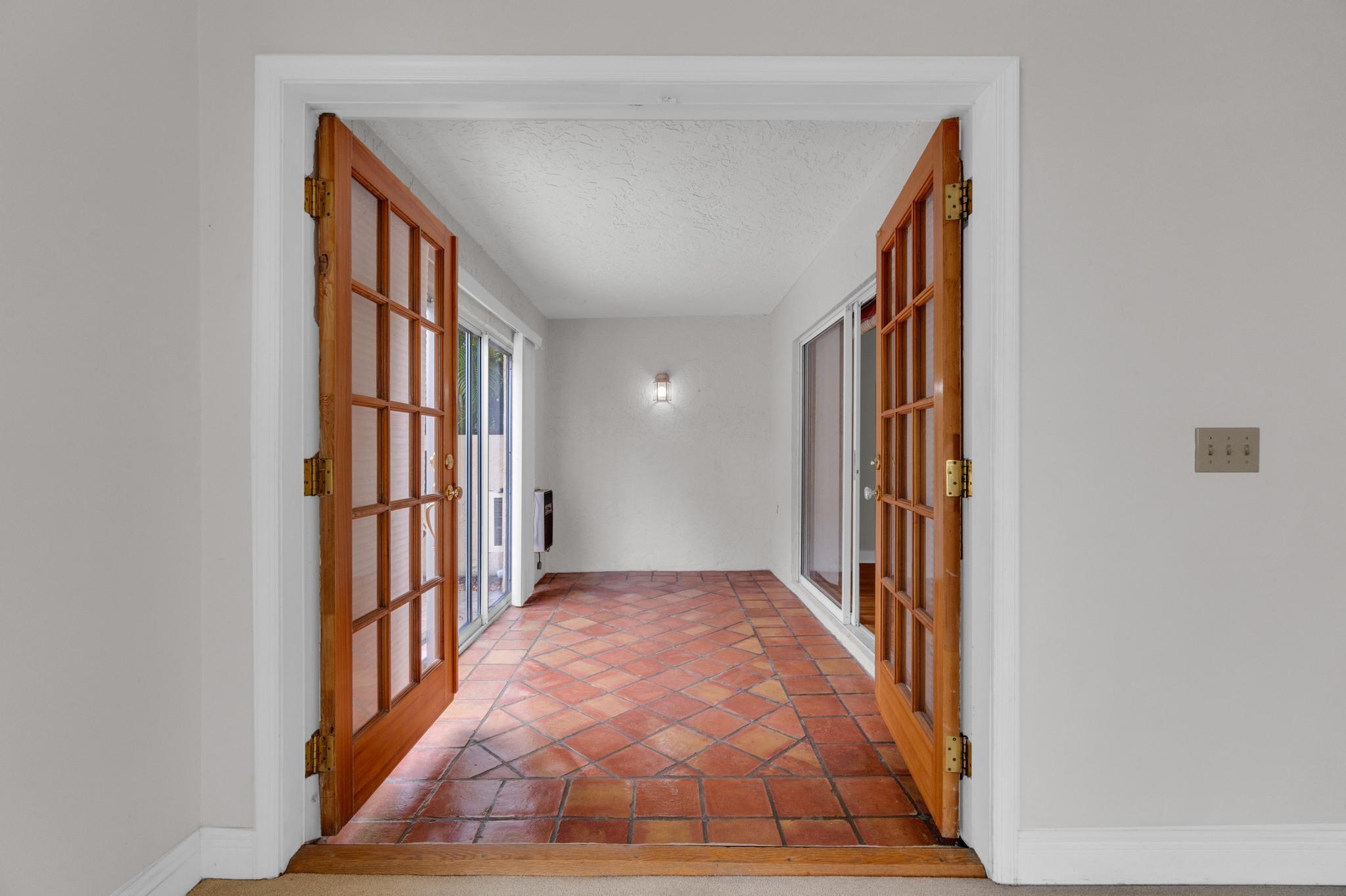221 Pelican Way