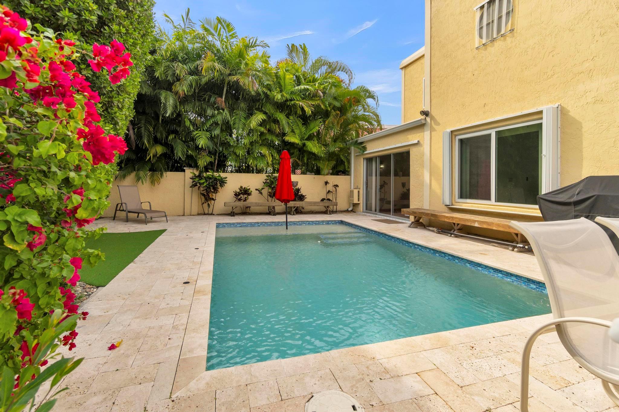 221 Pelican Way