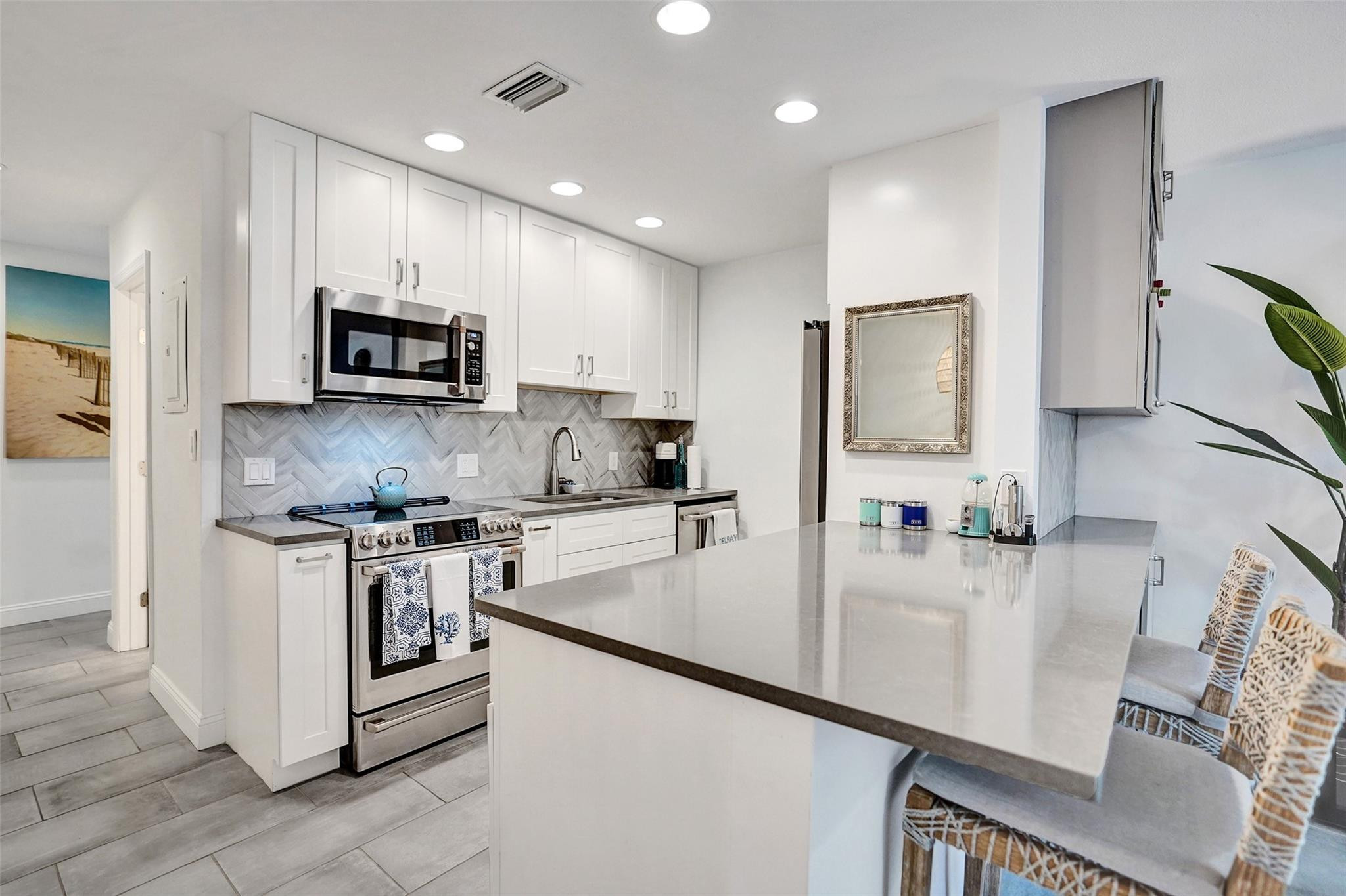 1700 S Ocean Boulevard 20
