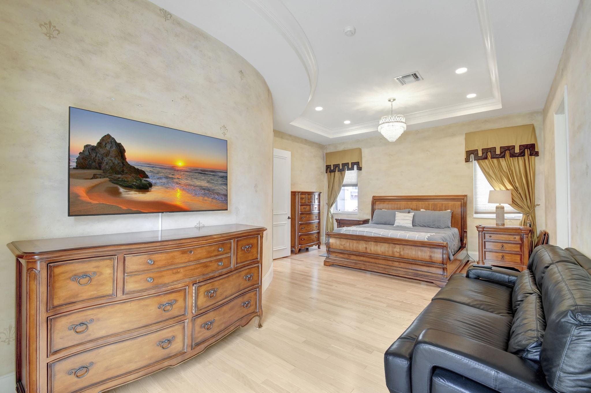 6453 Montesito Street