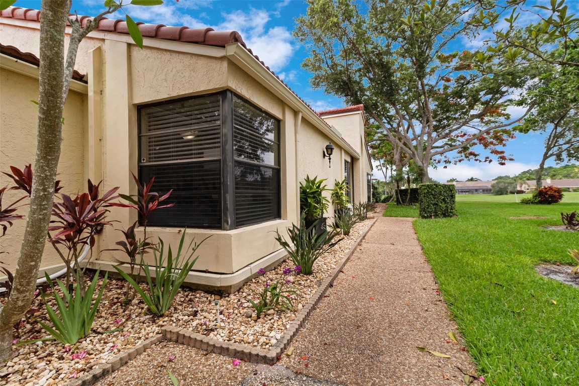 654 Dc Emerald Way, Deerfield Beach