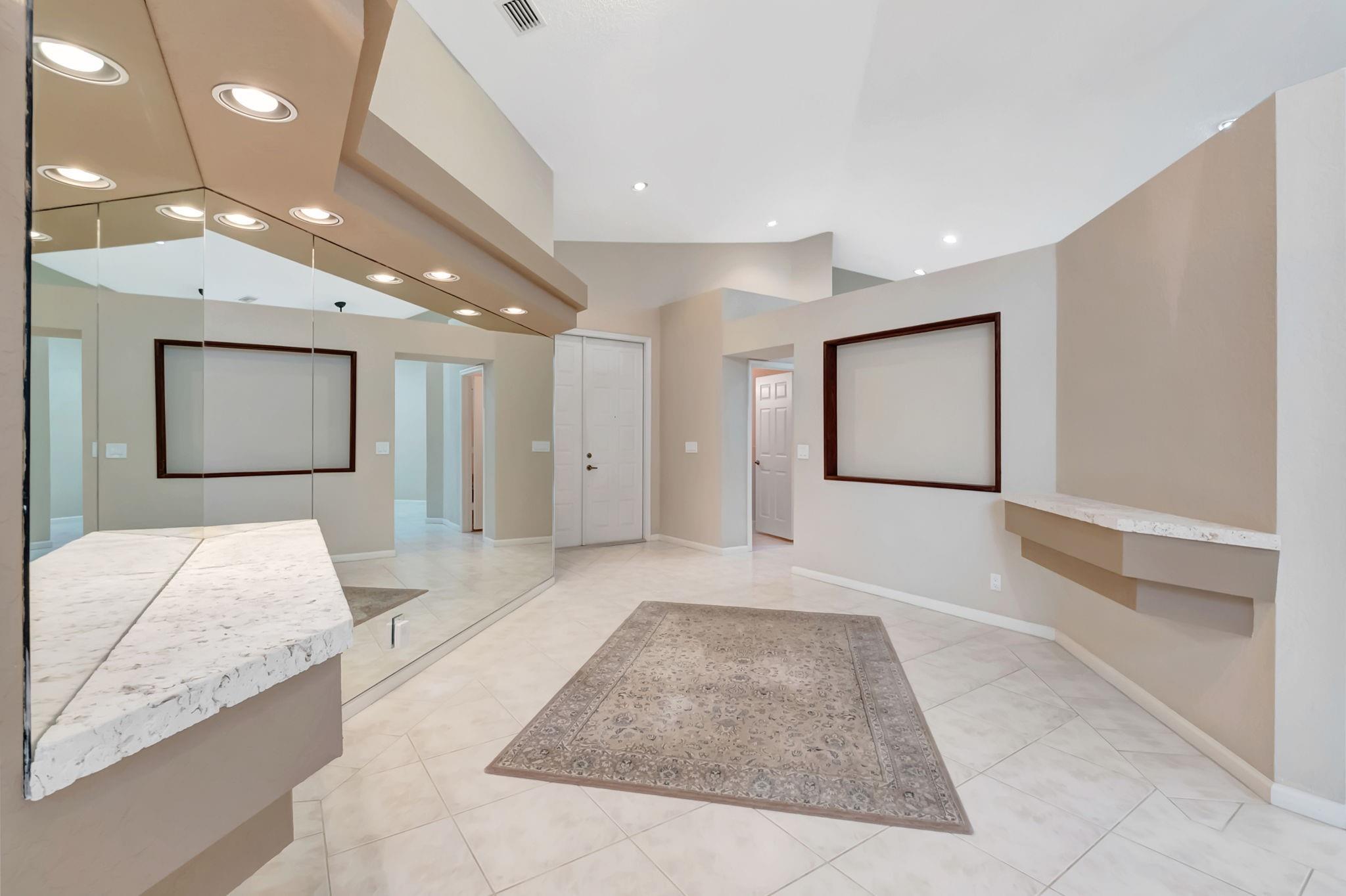 11081 Springbrook Cir