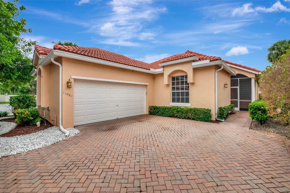 11081 Springbrook Cir