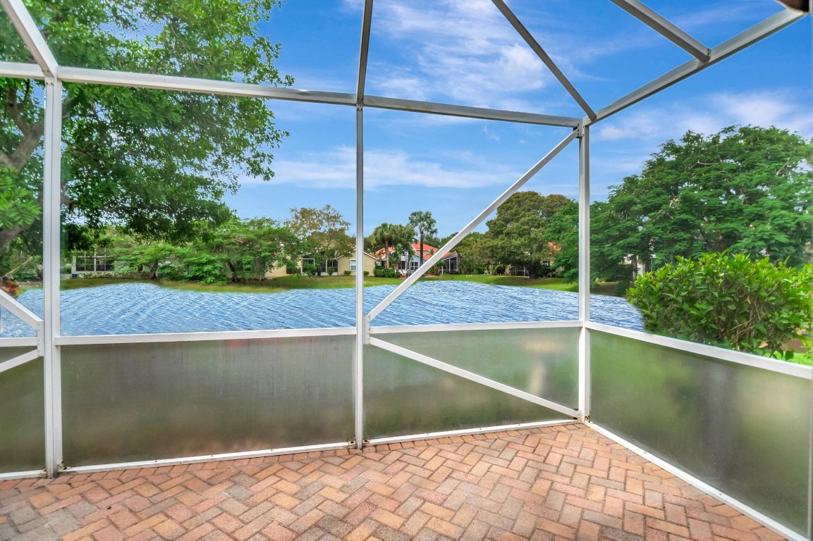 11081 Springbrook Cir