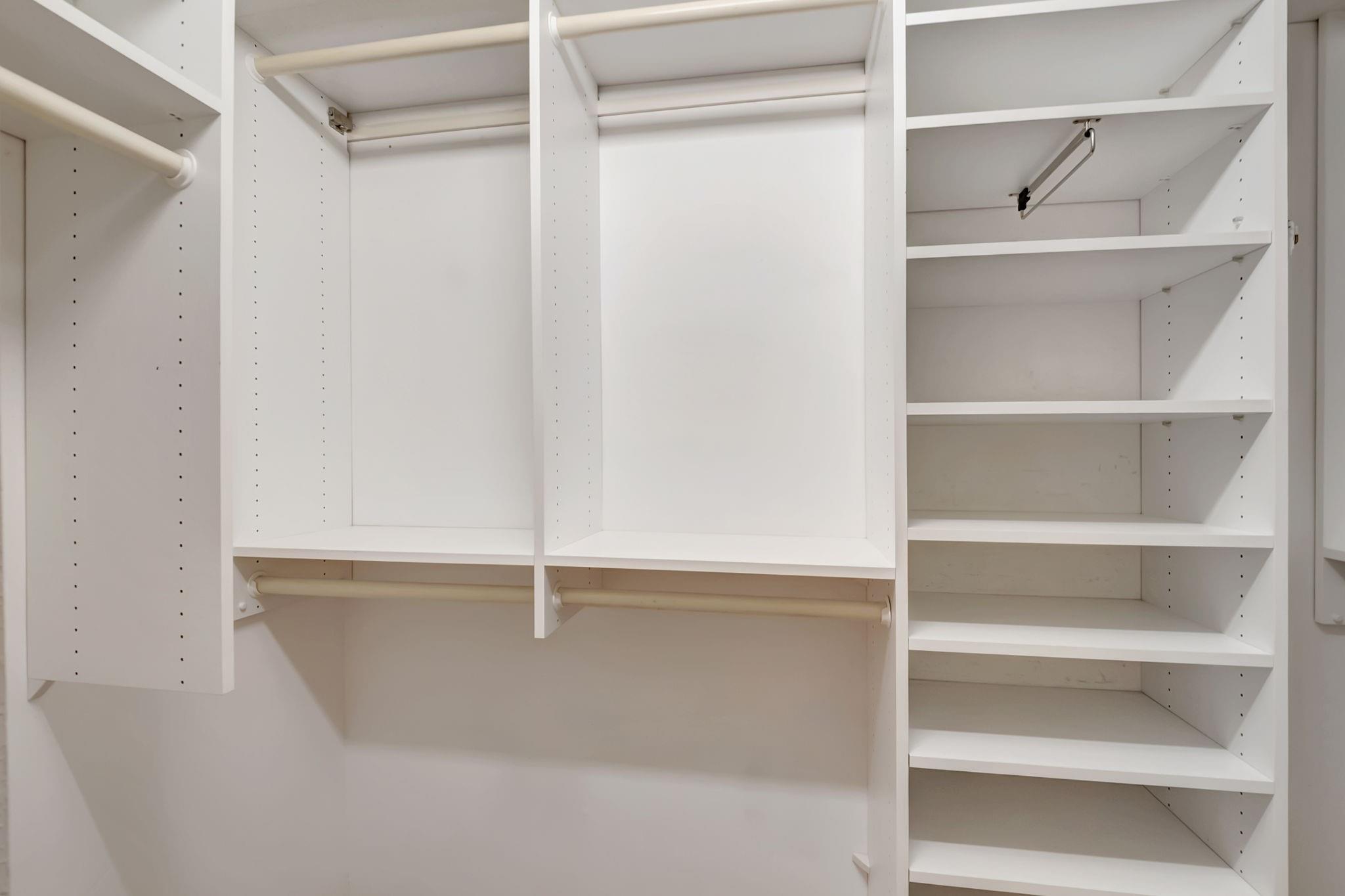 11081 Springbrook Cir