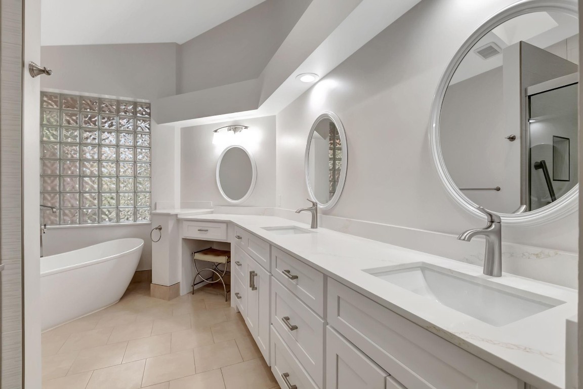 11081 Springbrook Cir