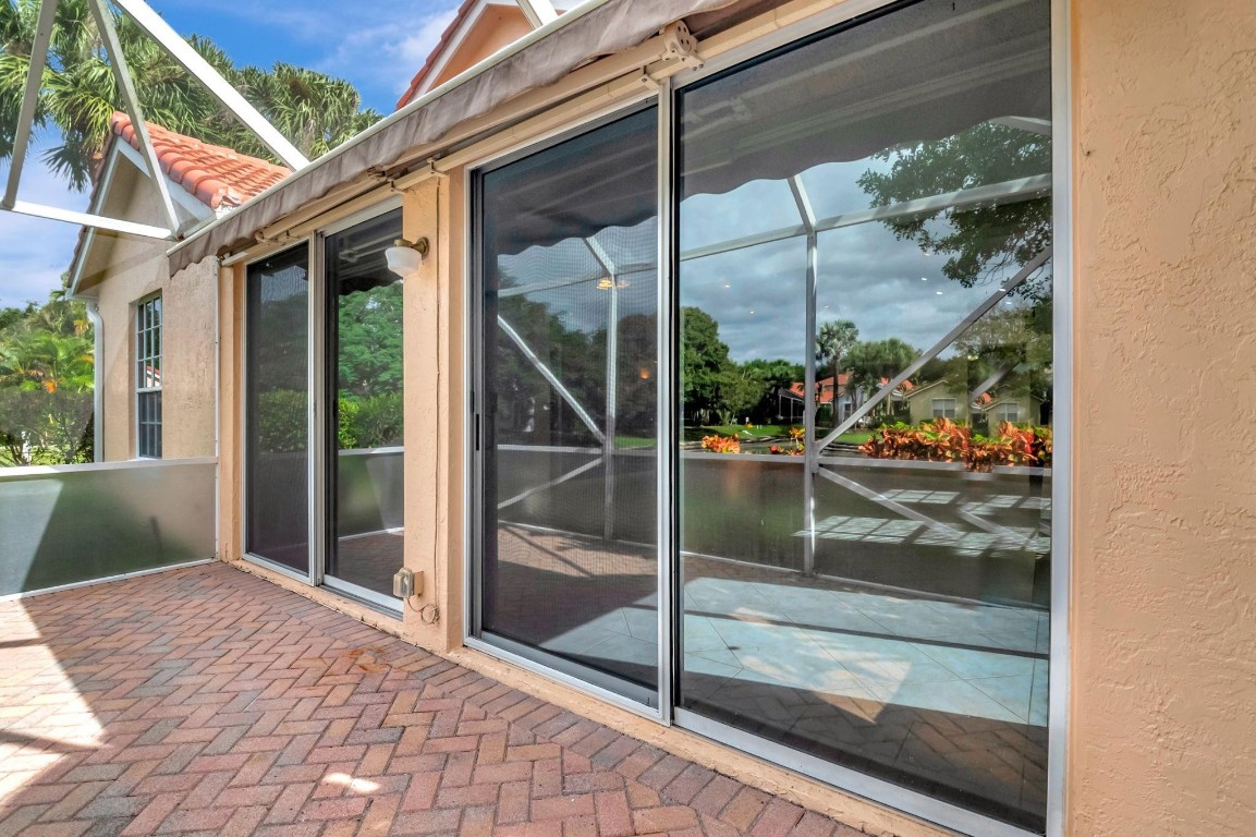 11081 Springbrook Cir