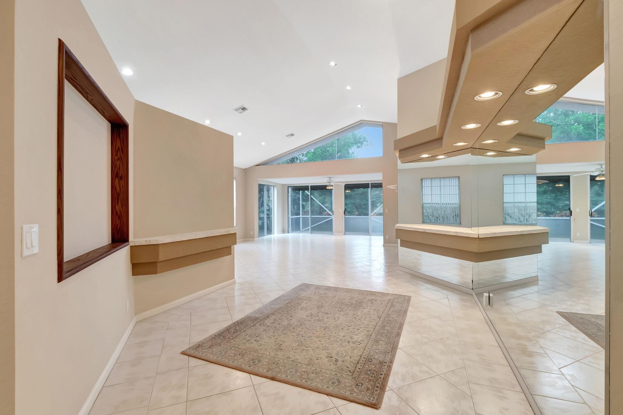 11081 Springbrook Cir