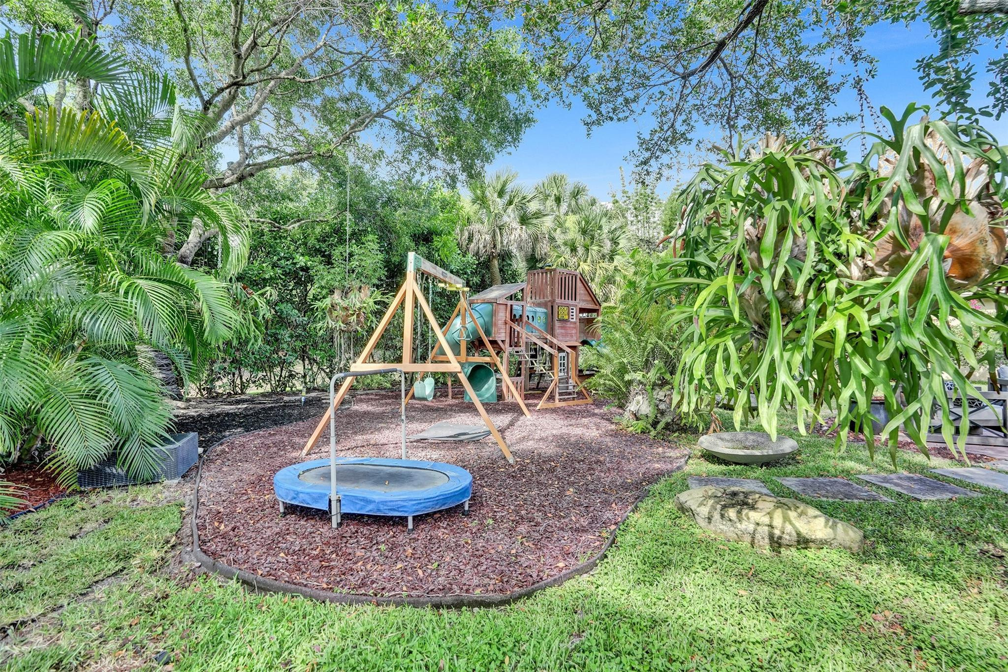 12604 NW 6th St