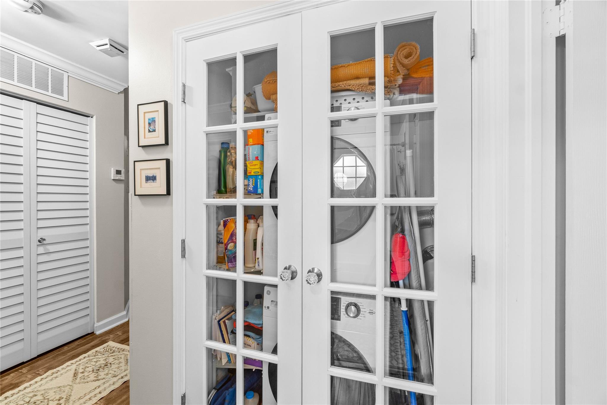 6581 Via Regina 6581