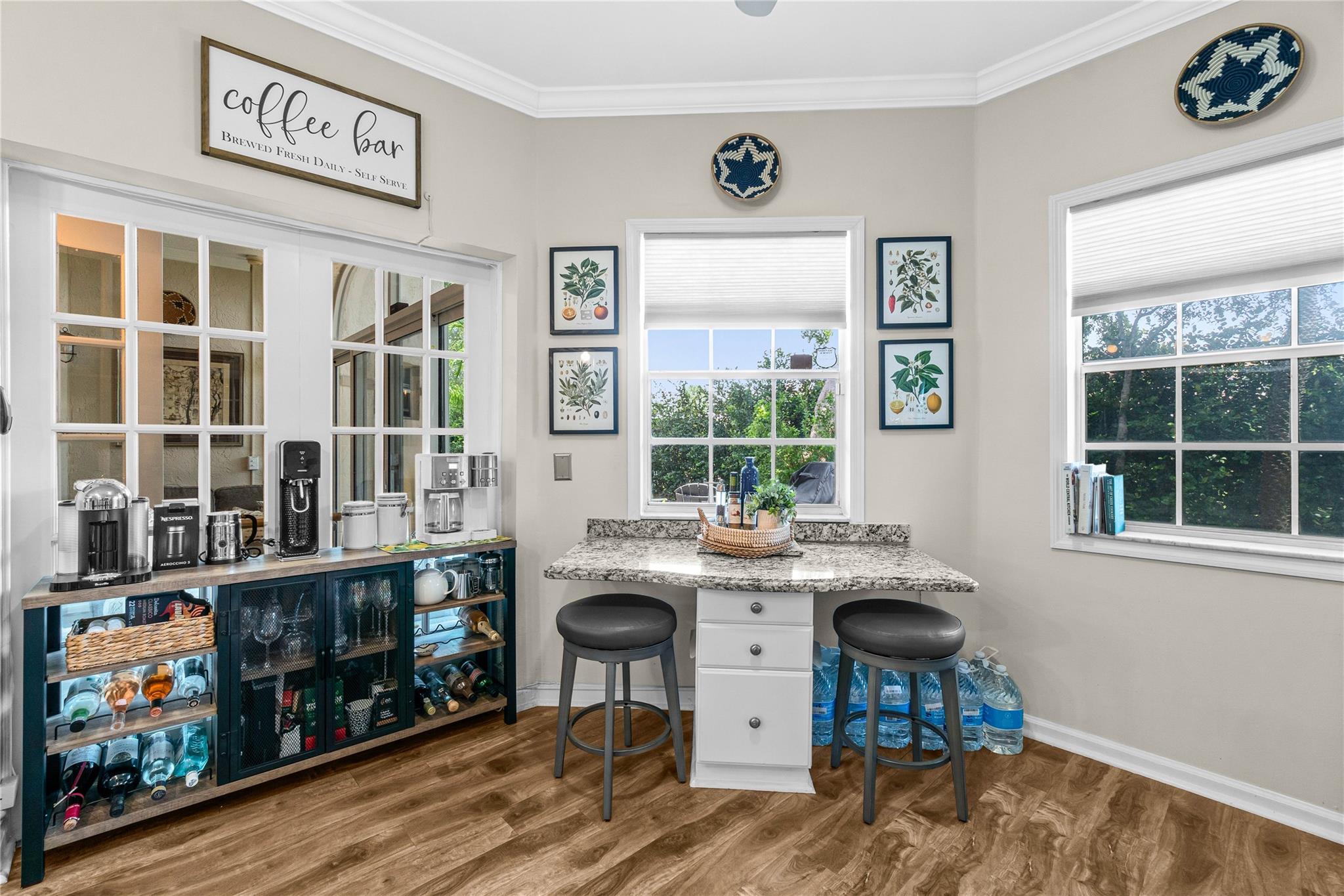 6581 Via Regina 6581