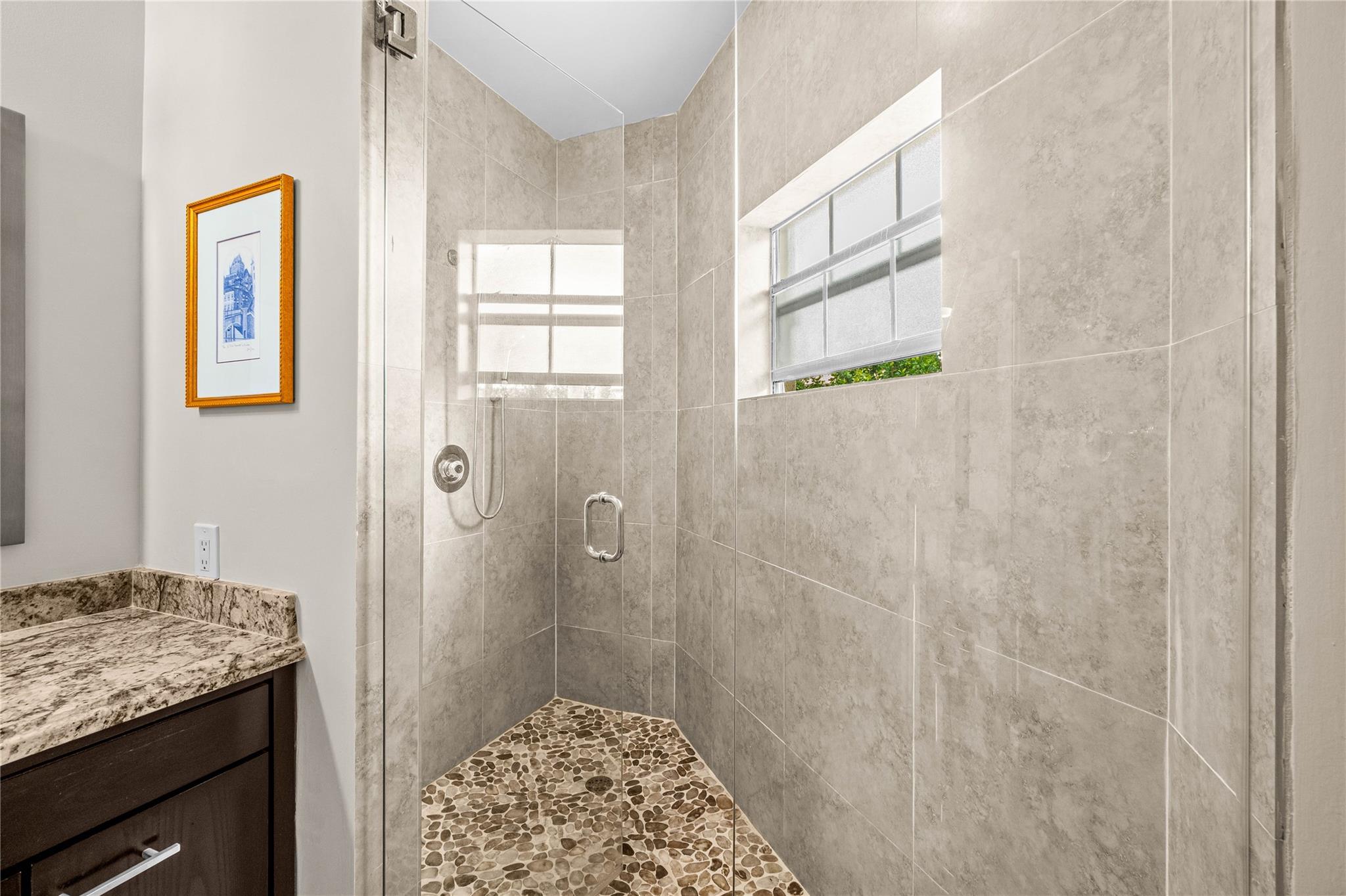 6581 Via Regina 6581