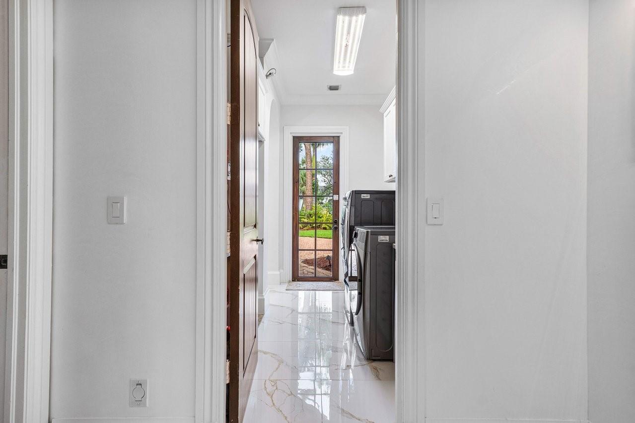 16389 Bridlewood Cir