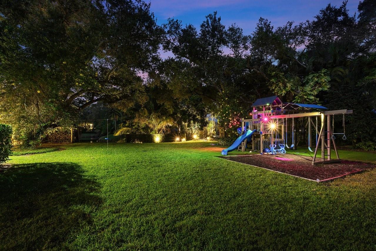 16389 Bridlewood Cir