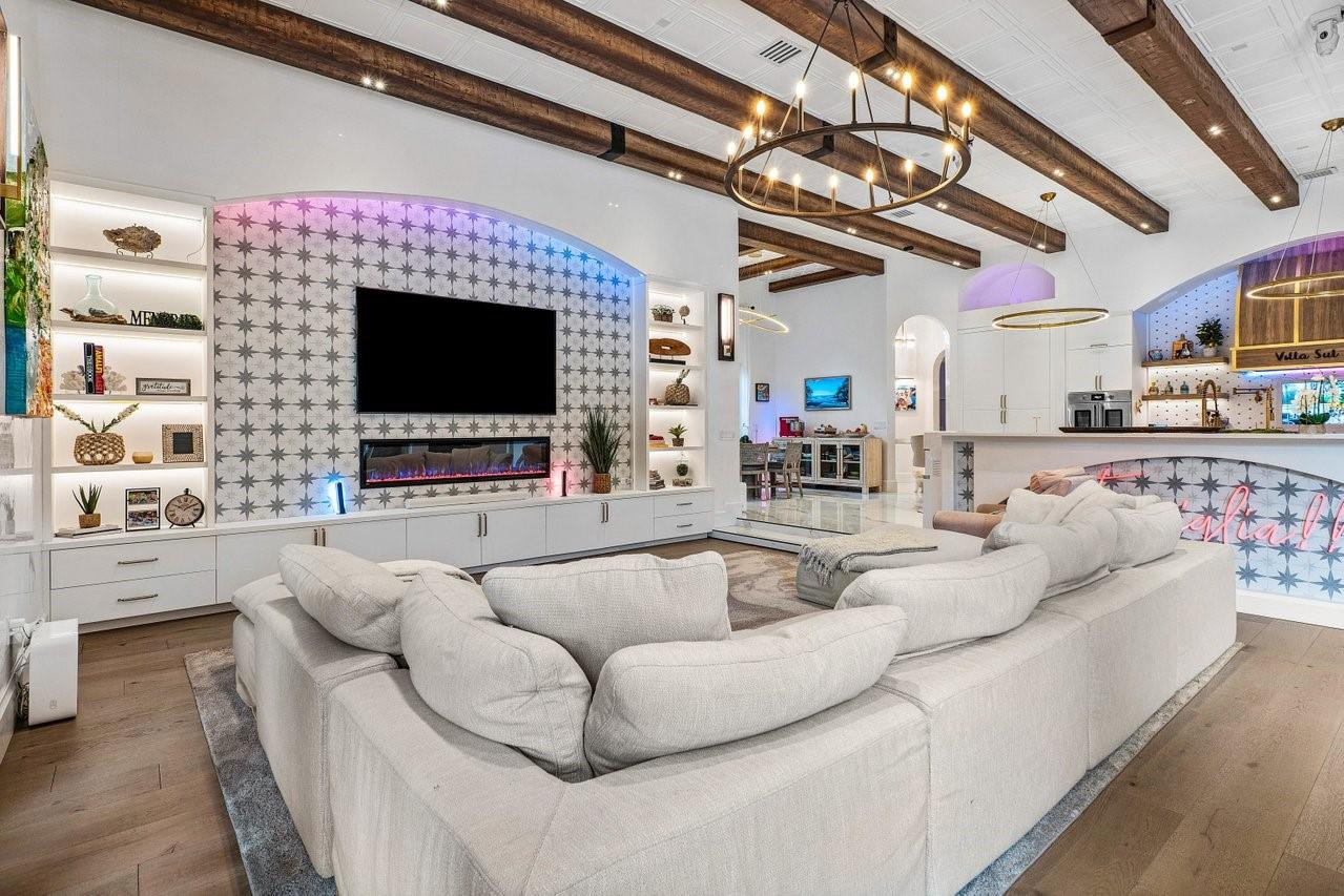 16389 Bridlewood Cir
