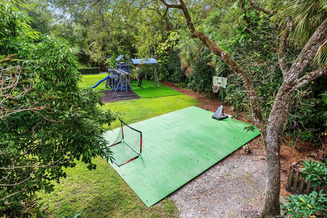 16389 Bridlewood Cir