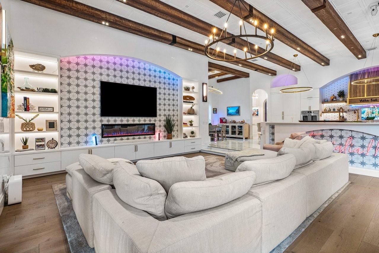 16389 Bridlewood Cir