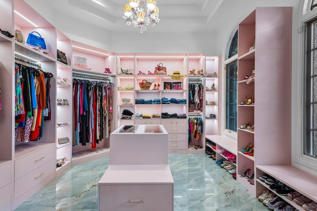 16389 Bridlewood Cir