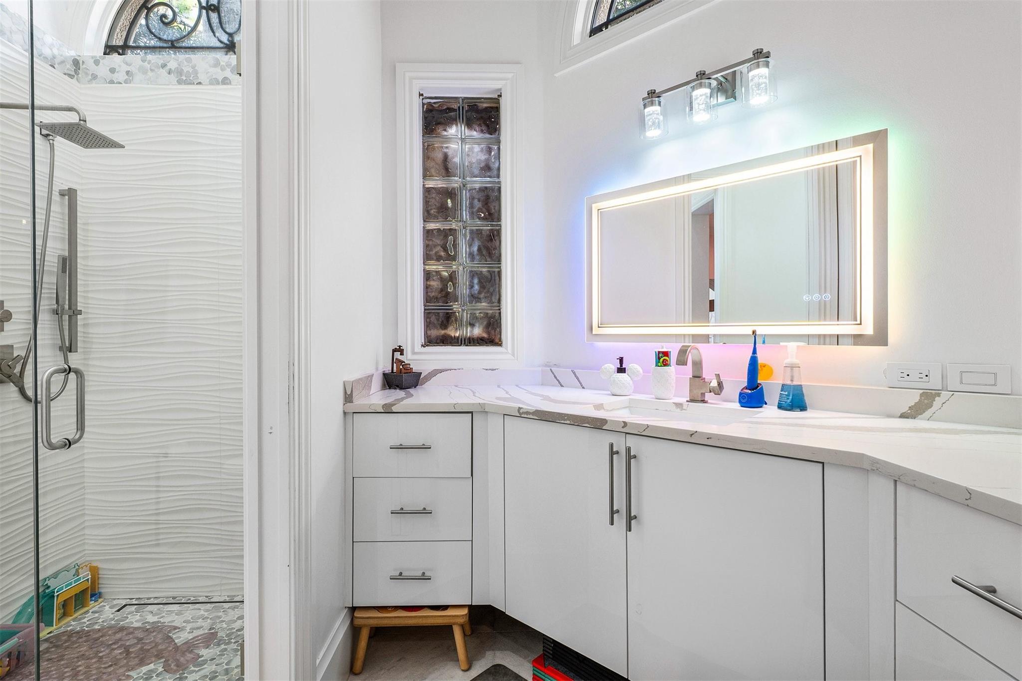 16389 Bridlewood Cir