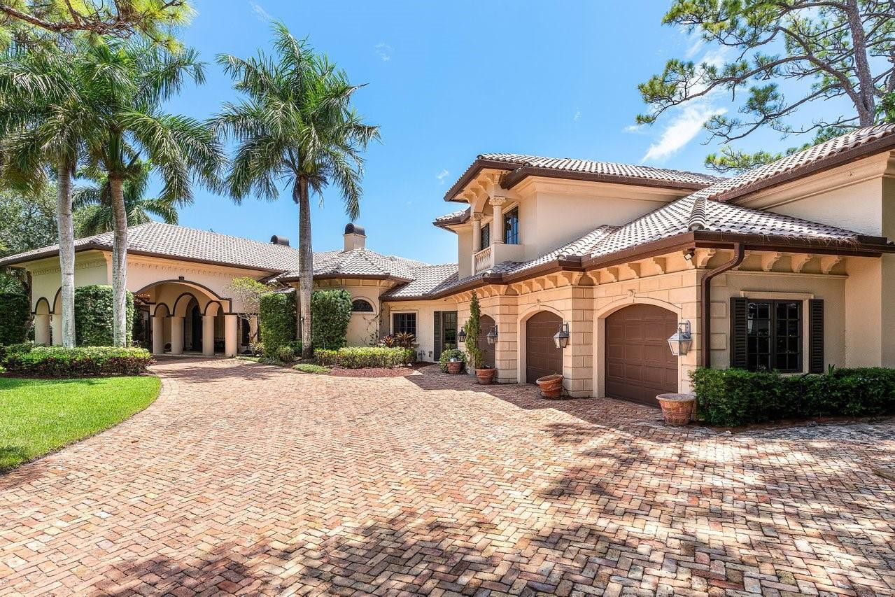 16389 Bridlewood Cir