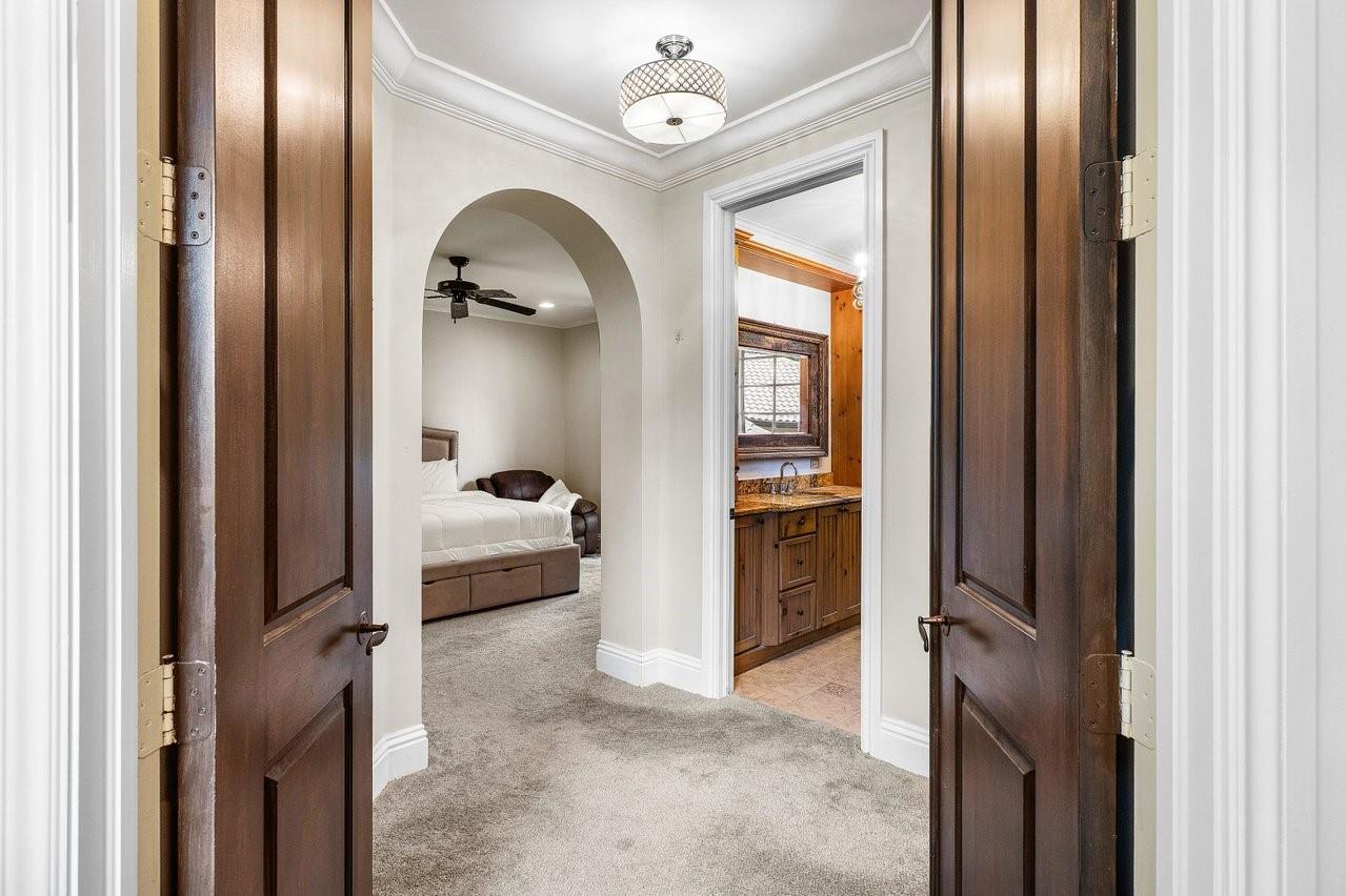 16389 Bridlewood Cir