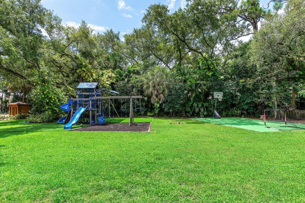 16389 Bridlewood Cir