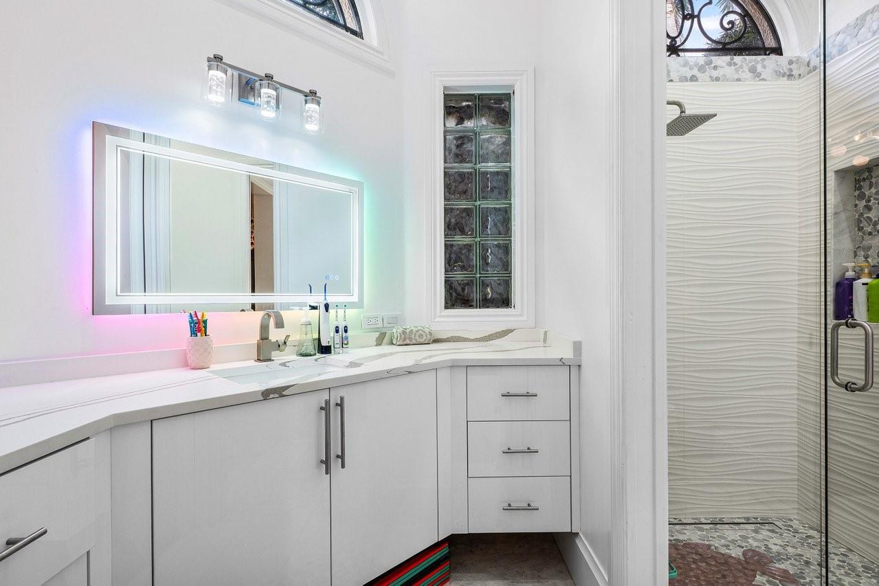 16389 Bridlewood Cir