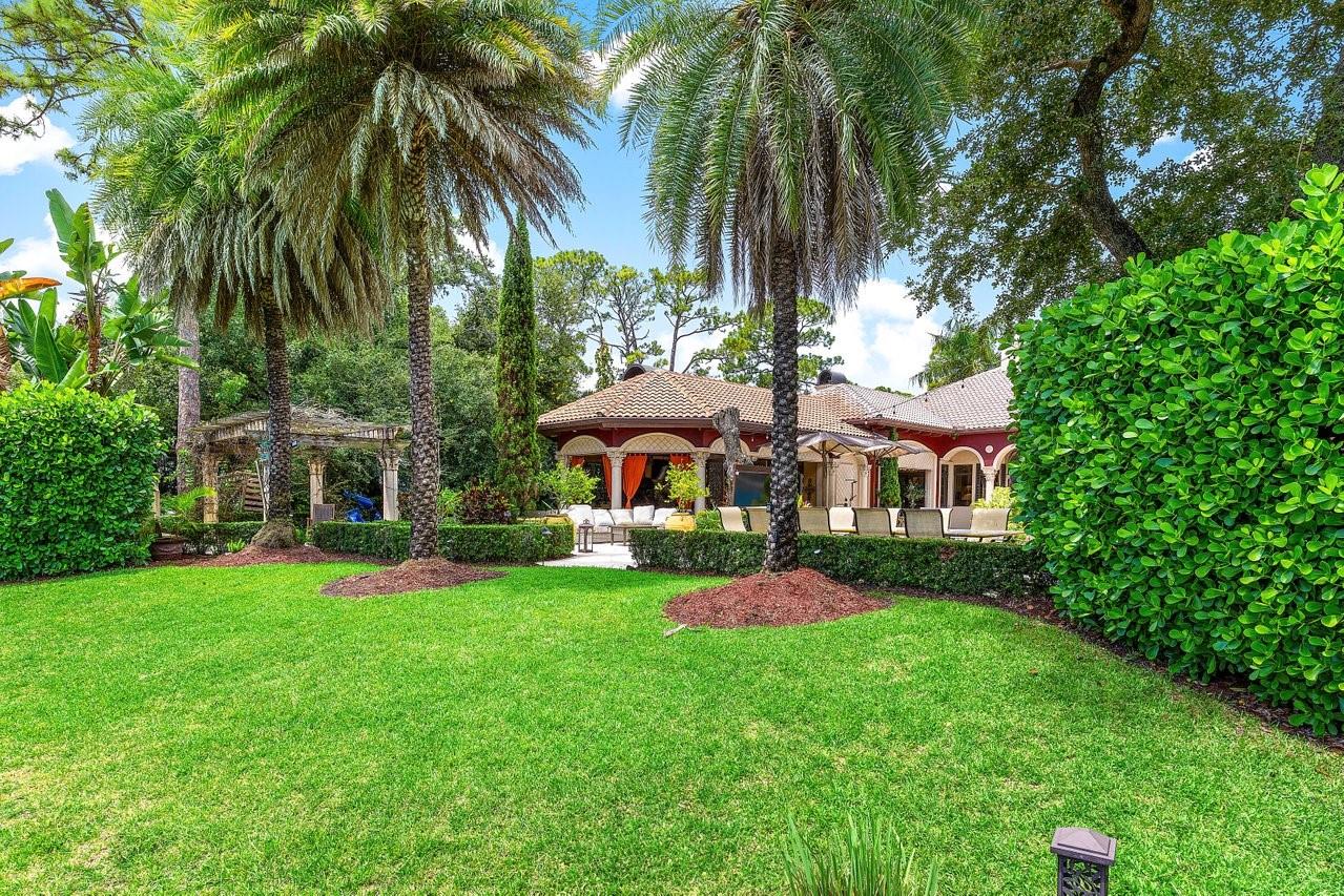 16389 Bridlewood Cir