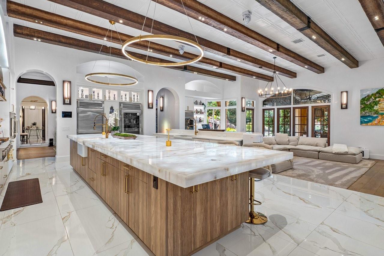 16389 Bridlewood Cir