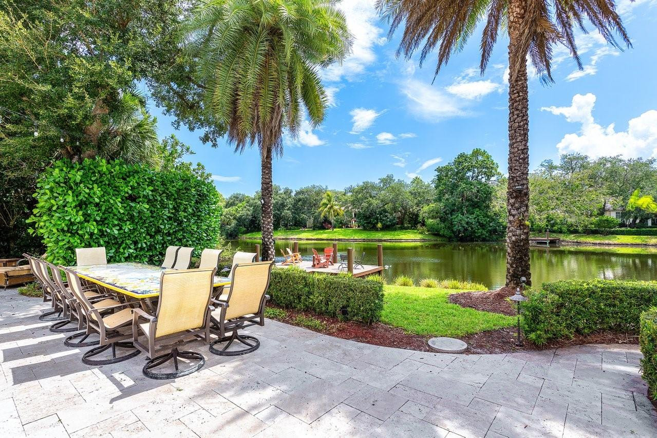 16389 Bridlewood Cir