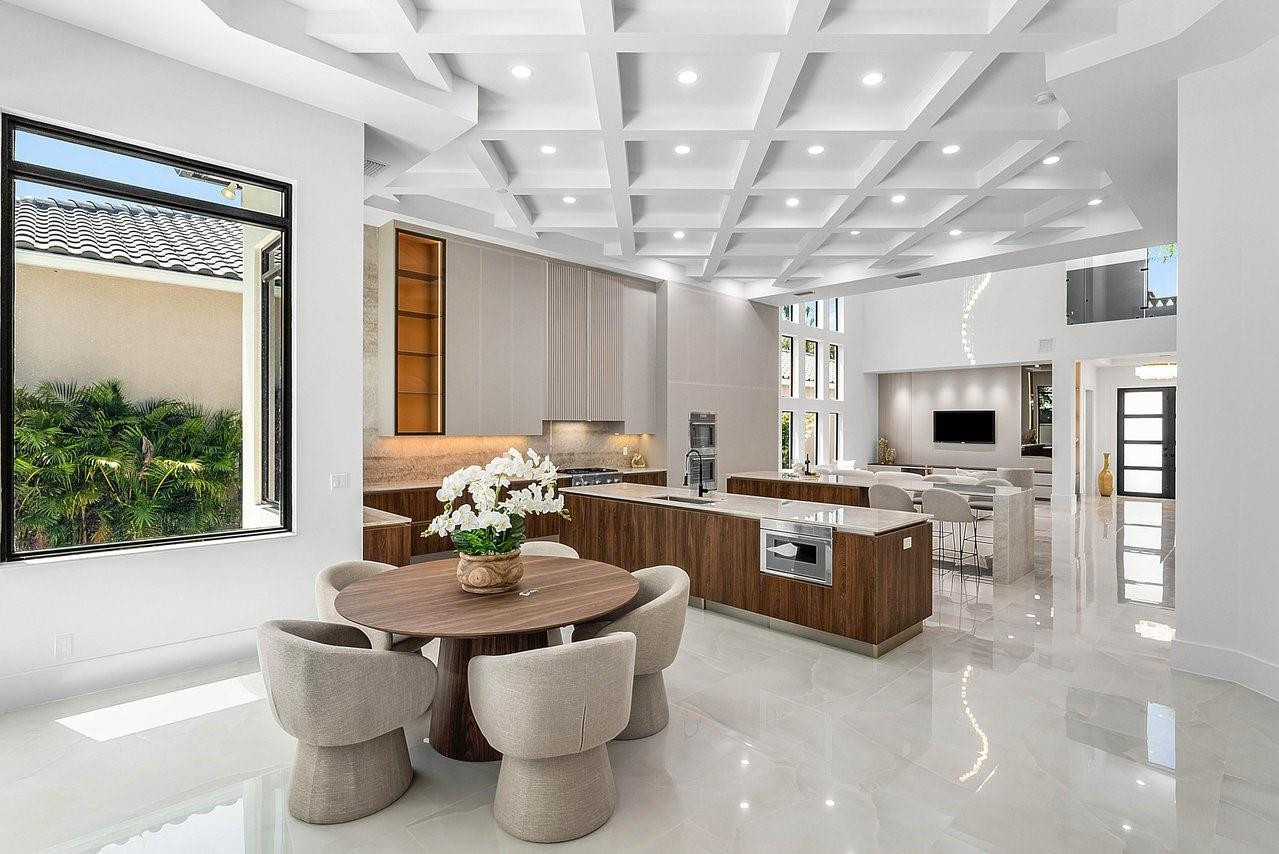 17849 Villa Club Way