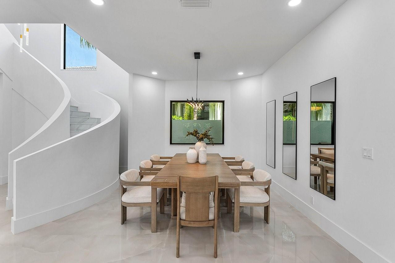 17849 Villa Club Way