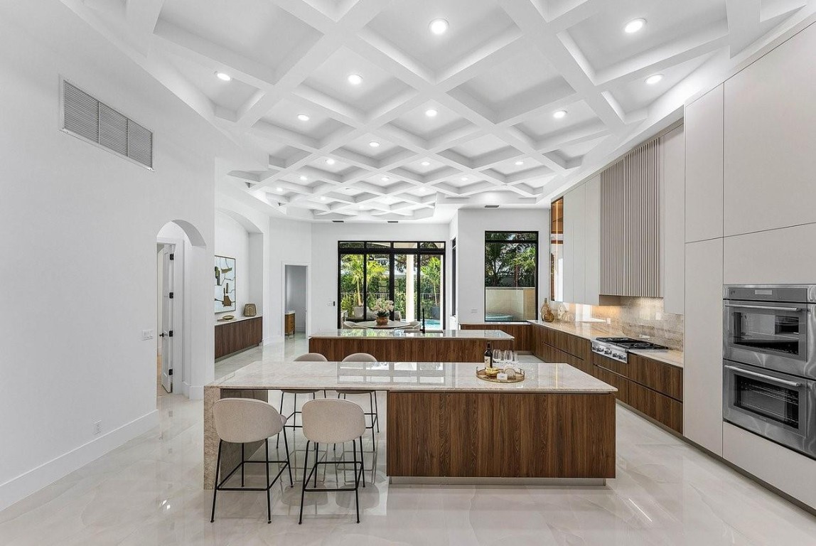 17849 Villa Club Way